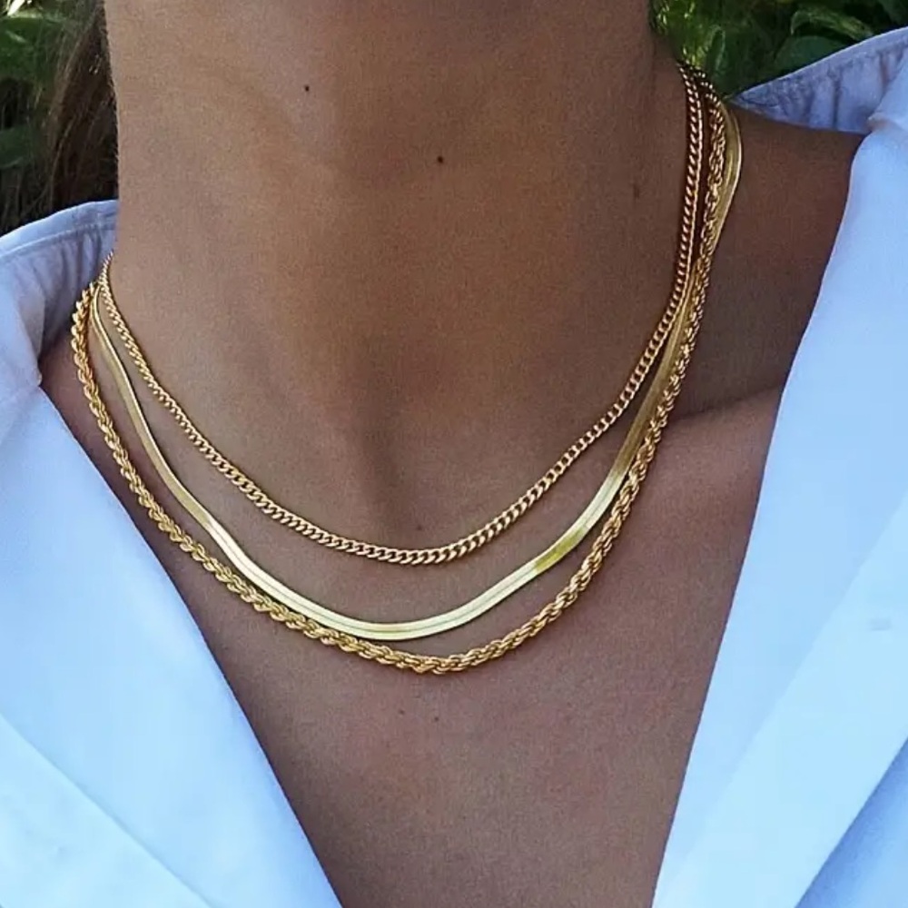 NWT gold colored layered necklace